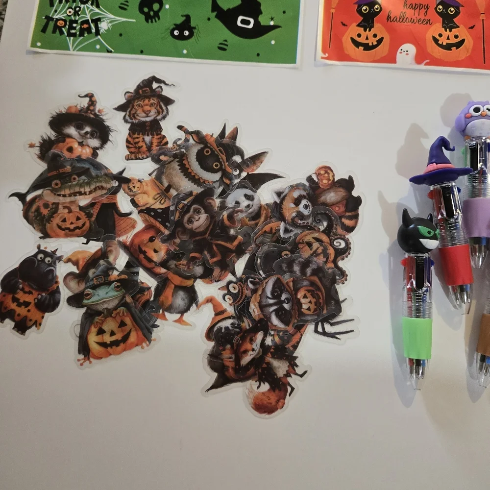 40 Pcs Halloween Themed Grab Bags With Pens, Stickers & Temporary Tattoos Set